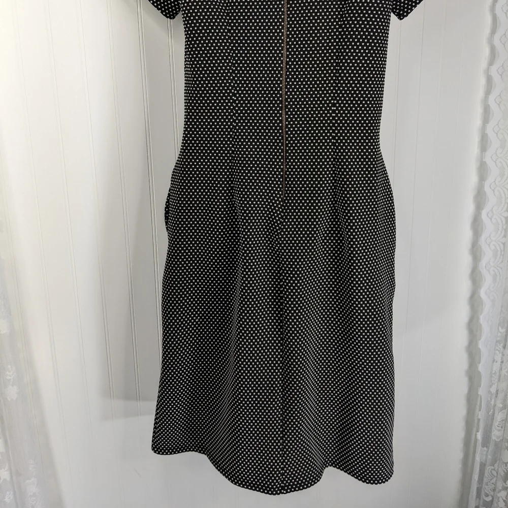 ESHAKTI Mini Polka Dot Shift Dress Sz 6 - Picture 9 of 13